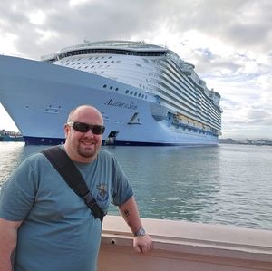 Meet your Posher, Derek